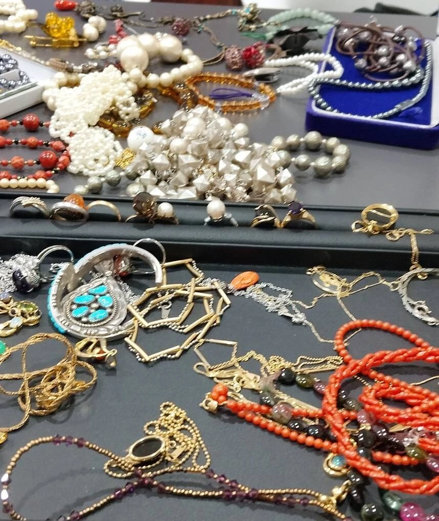 1674